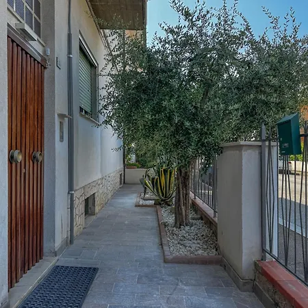 Eleganza & Comfort A 2 Minuti Dal Mare By Host Hero Apartment