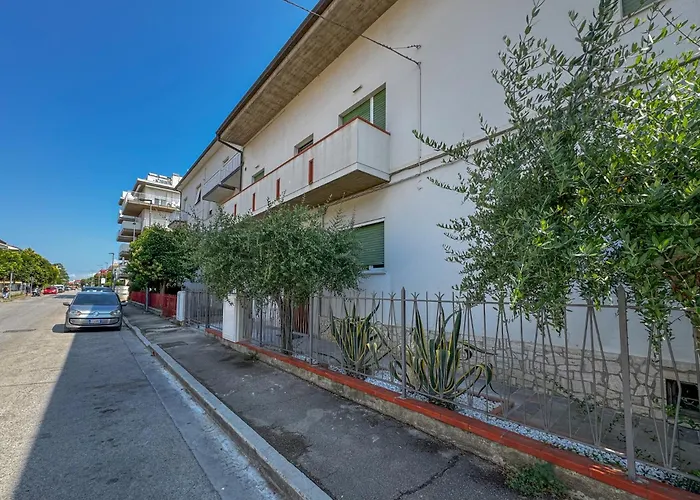 Eleganza & Comfort A 2 Minuti Dal Mare By Host Hero Apartment