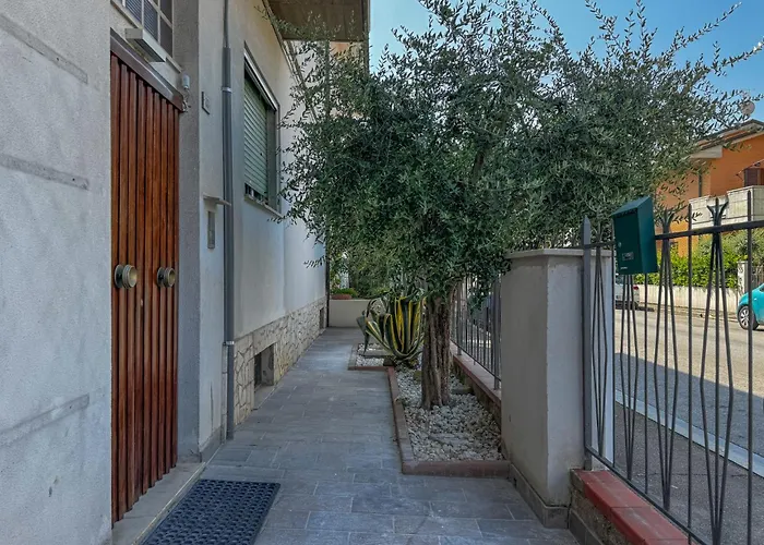 Eleganza & Comfort A 2 Minuti Dal Mare By Host Hero Apartment